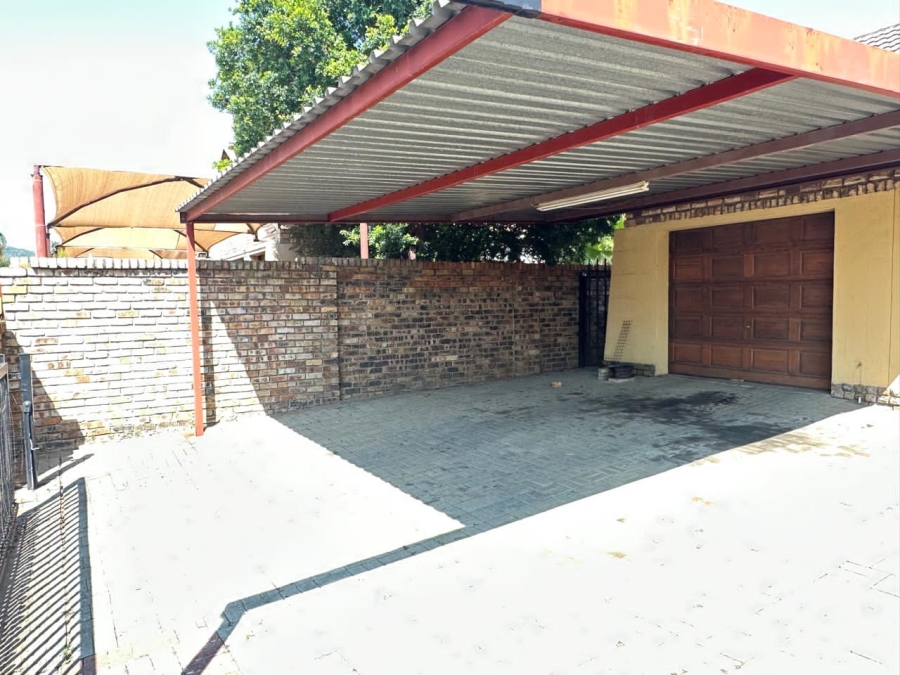 3 Bedroom Property for Sale in Waterval East North West